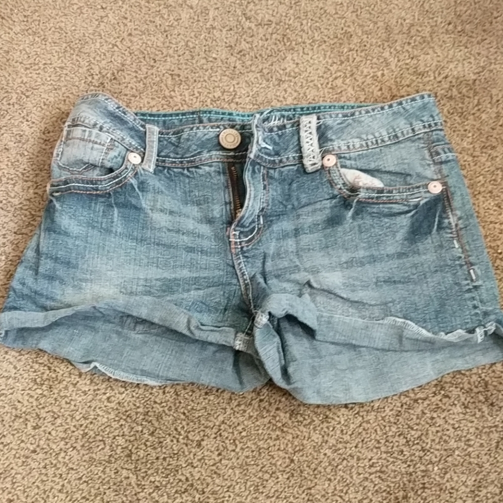 Size 7 Amethyst Jeans Short Shorts